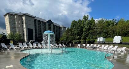 GREAT LOCATION!! MOUNTAIN VIEW CONDOS 124 Plaza Dr, Piegon Forge Tn 37863