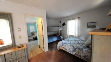 2 chambres, fer et planche à repasser, accès au Wi-Fi (inclus)