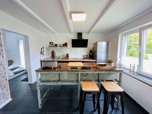 Fridge, oven, stovetop, dishwasher - Large stylish vacation home in a rural idyll (near Hooksiel) (Wangerland)