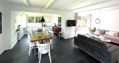 Großes stylisches Ferienhaus in Ländlicher Idylle (Nähe Hooksiel)