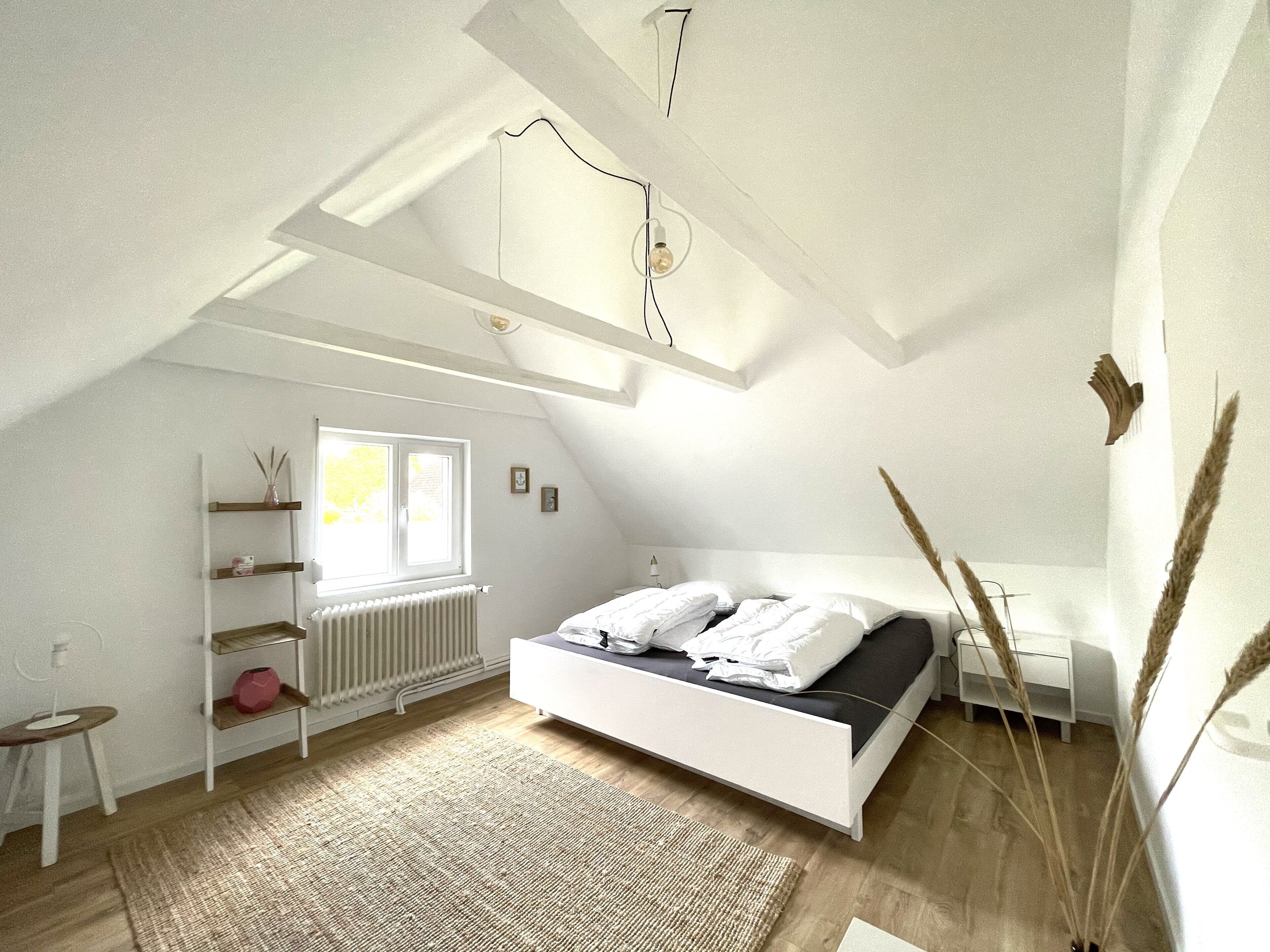 5 Schlafzimmer, Bügeleisen/Bügelbrett, WLAN