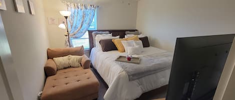 2 bedrooms, iron/ironing board, travel cot, free WiFi