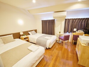 Superior Twin Room, Non Smoking | Desk, blackout drapes, free WiFi, bed sheets - Pod Select Hotel Shinjuku (Tokyo)