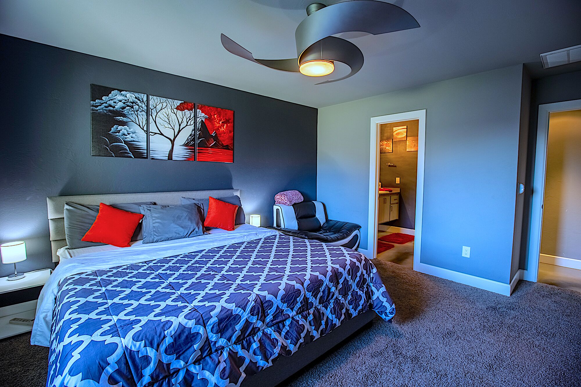 Contemporary Design - Free Parking - Outdoor Grill