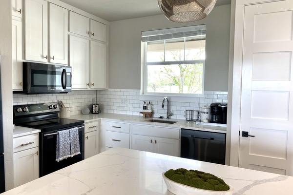 Frigorífic, microones, forn i placa de cuina