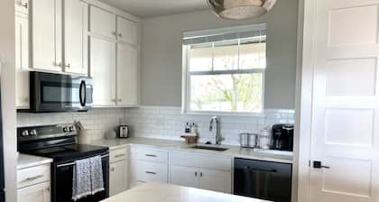 Awesome Waterfront - Possum Kingdom Lakefront Condo, Harborview
