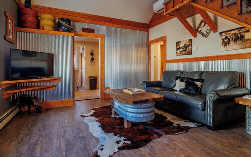 Happy Trails- Pet Friendly, Walk to Historic Downtown Cody