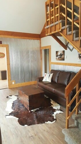 Happy Trails- Pet Friendly, Walk to Historic Downtown Cody