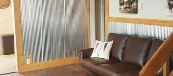 Happy Trails- Pet Friendly, Walk to Historic Downtown Cody