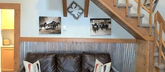 Happy Trails, nestled on a tree lined street & walking distance to historic downtown Cody!