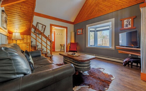Happy Trails- Pet Friendly, Walk to Historic Downtown Cody