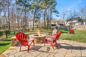 Terrace/patio - Spacious Family Getaway ~ Fire Pit~ Private Office (Raleigh)