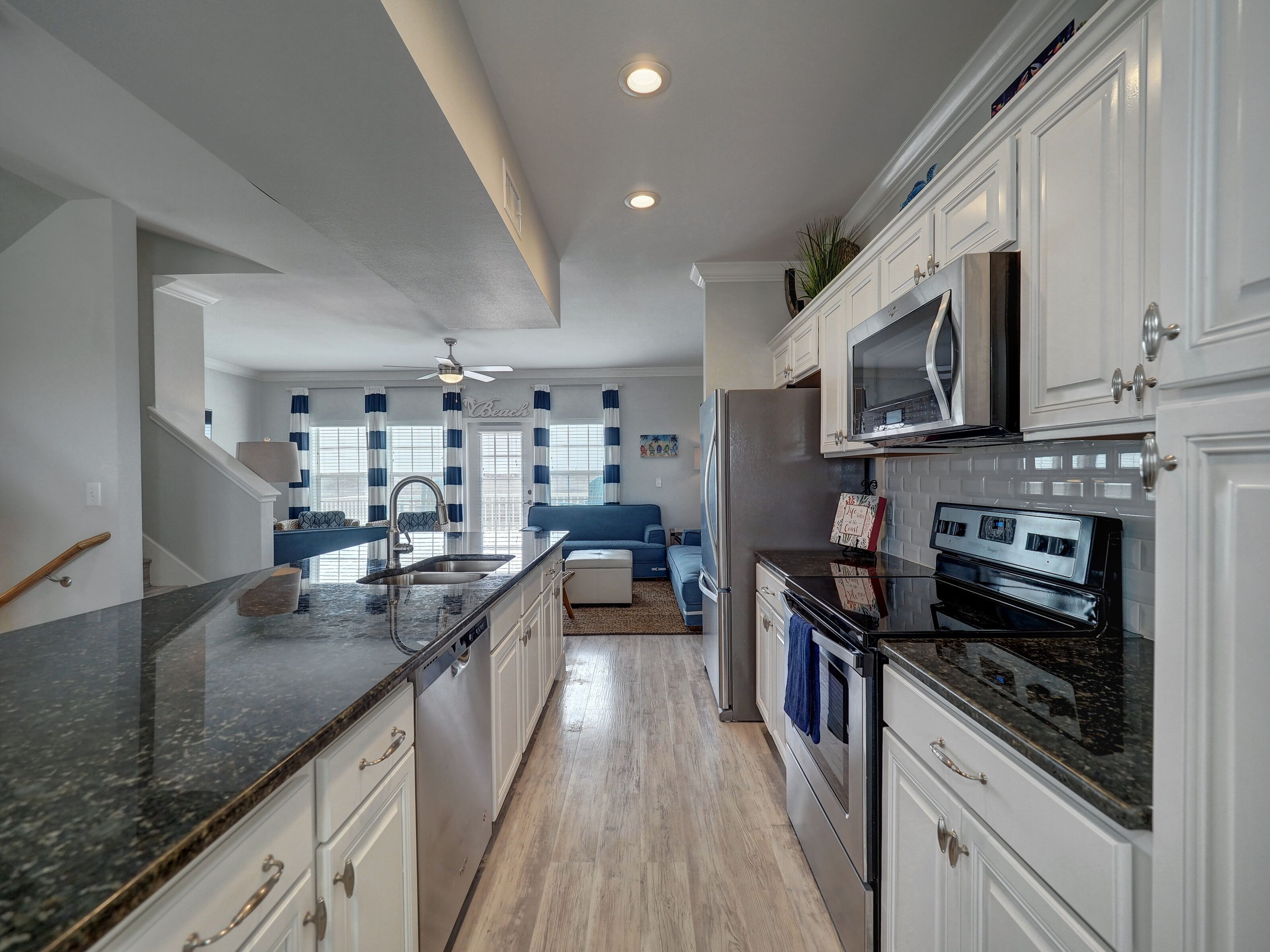 WhiteCap Beach & OCEAN VIEW! Heated pool & BBQ☀