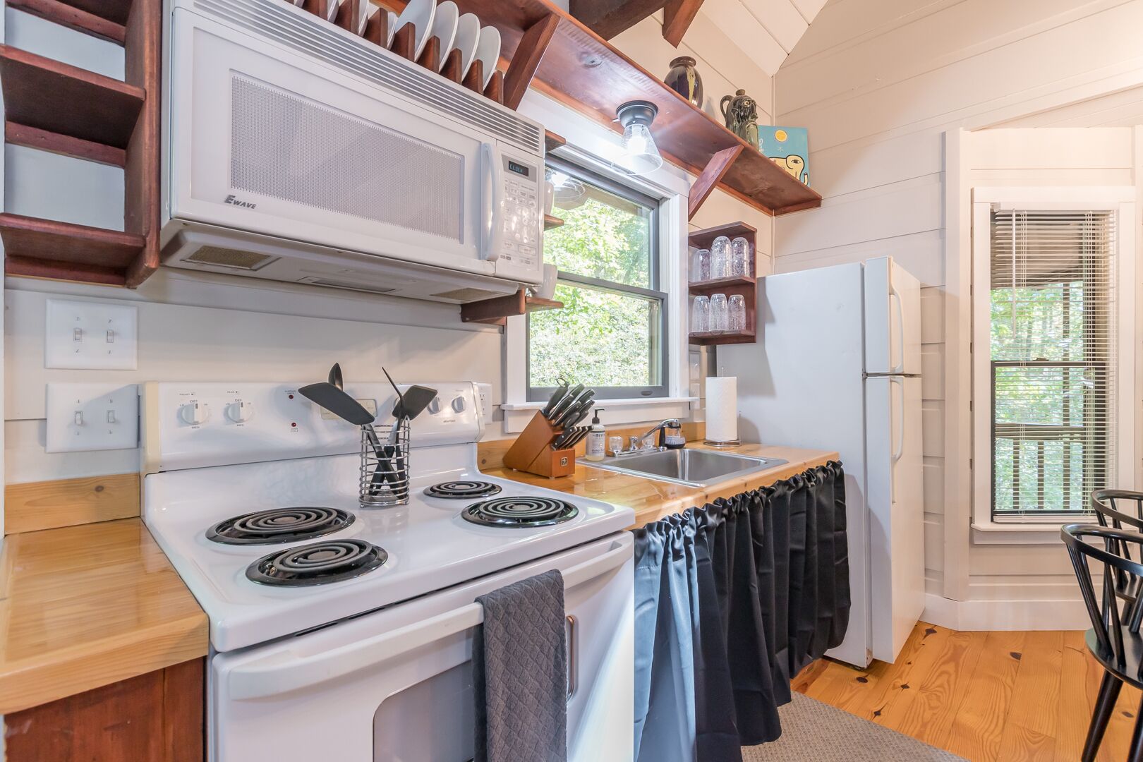 River Mountain Cabin Near Helen, Demorest & More