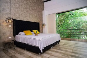 6 quartos, Wi-Fi de cortesia, roupa de cama