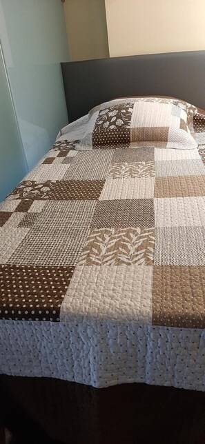 2 chambres, accès Internet, draps fournis