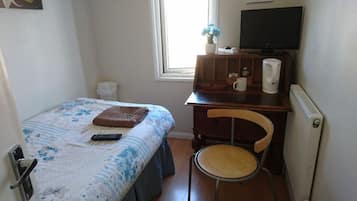 1 bedroom, iron/ironing board, internet, bed sheets