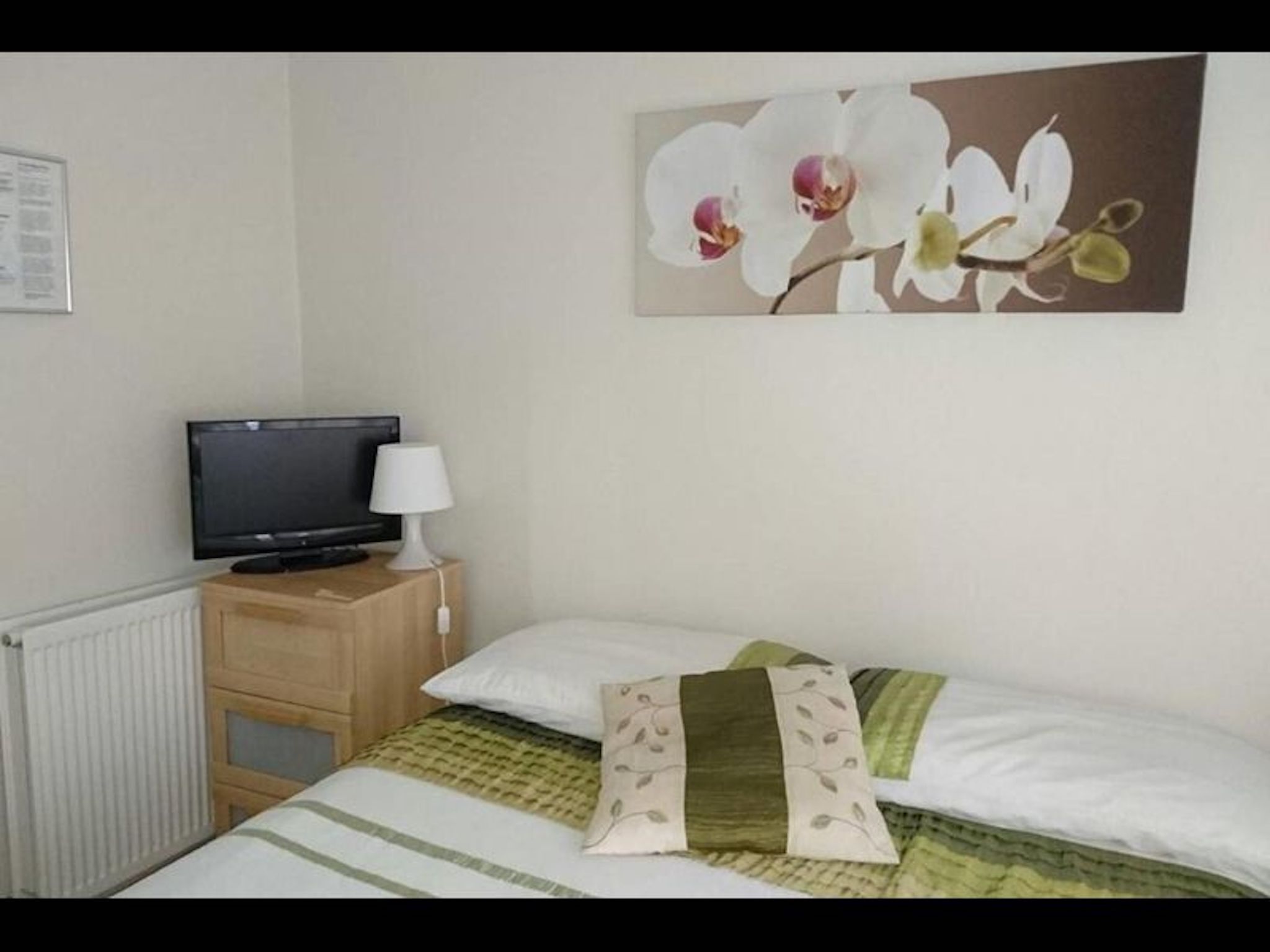 1 bedroom, iron/ironing board, internet, bed sheets