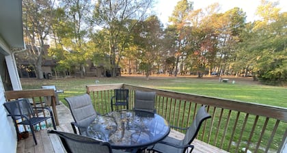 Walk to Beach and Restaurants! 8BR and 3BA. Pets welcome. Sleeps 16. Incredible!