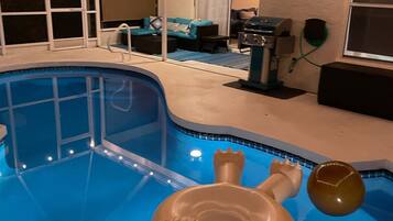 Piscine extérieure, piscine chauffée