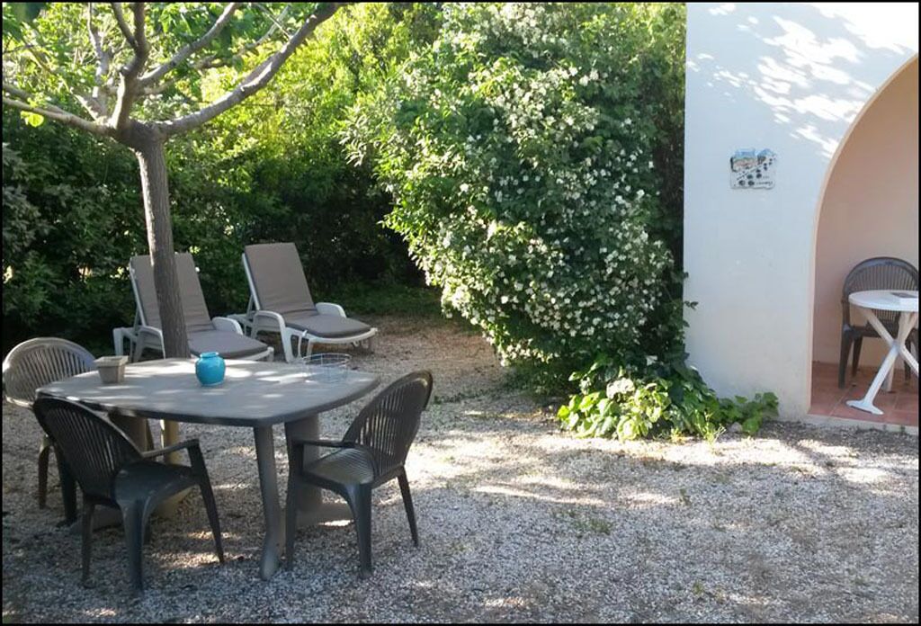 Rural lodging 400m from the beach at Oleiculteurs