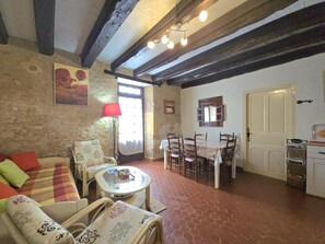 TV - Countryside house with WiFi and parking for 5 guests (Saint-Pardoux-et-Vielvic)