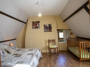 2 bedrooms, free WiFi