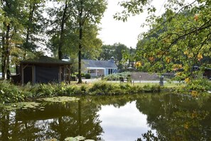 Property grounds - Beautiful 2.5 ha Estate With Forest, Sauna, hot tub (Well)