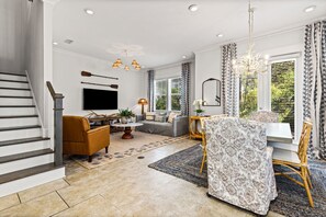 Interior - Pet Friendly, 1 Min From Prominence Pool, Sleeps 8 + Free Attraction Tickets! (Inlet Beach)