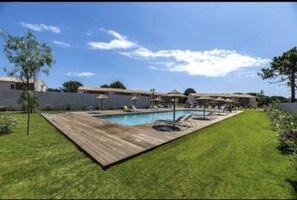 Outdoor pool, a heated pool