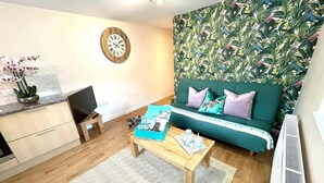 Comfort Apartment, 1 Bedroom | Living area - St Albans Annex (Cambridge)
