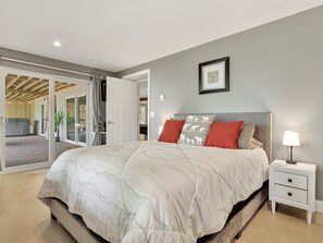 7 عدّة غرف نوم ومكواة/لوح  كي وواي فاي مجانًا وملاءات أسرّة