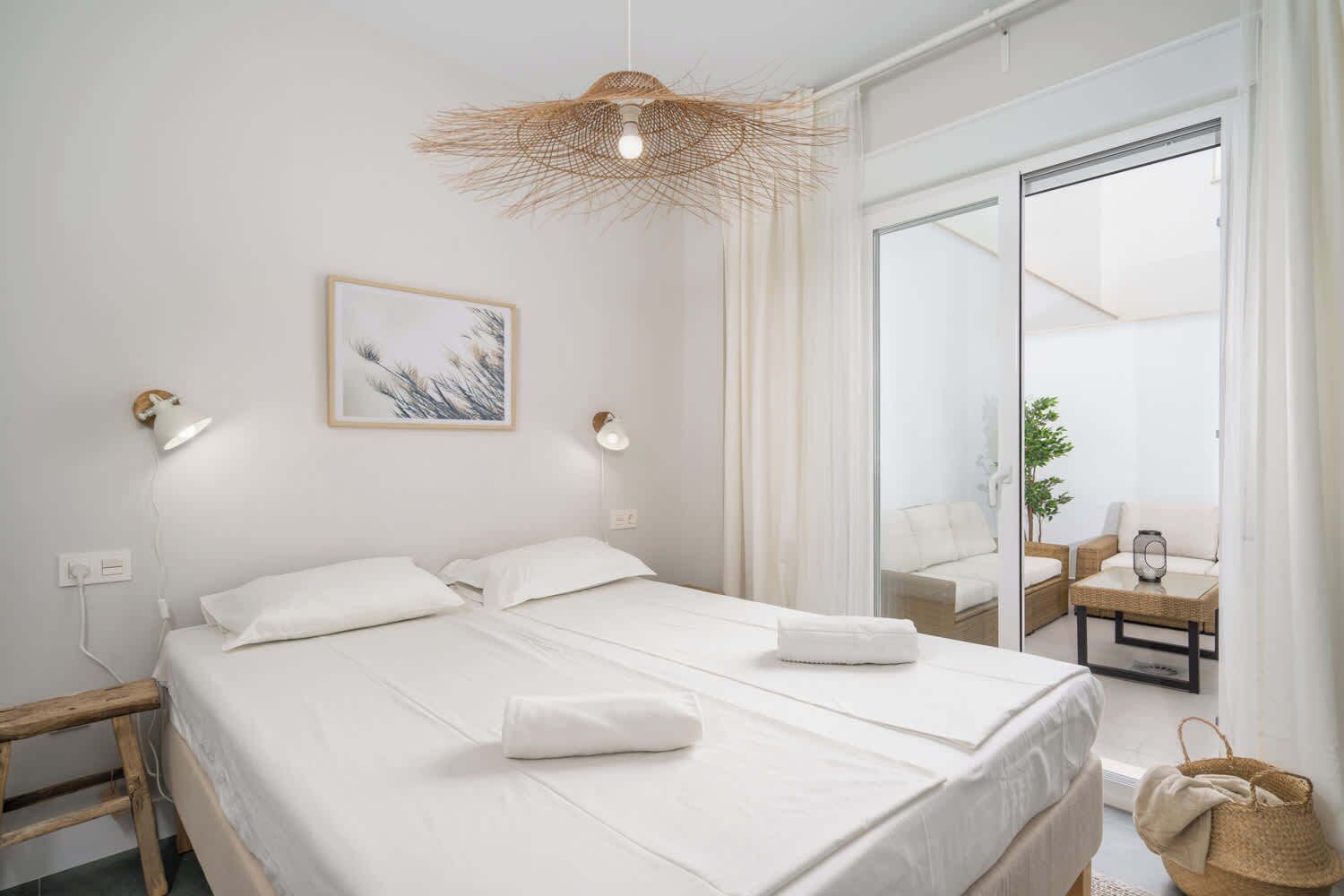 2 slaapkamers, een strijkplank/strijkijzer, gratis wifi, beddengoed