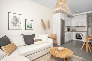 Una Smart TV, una oficina