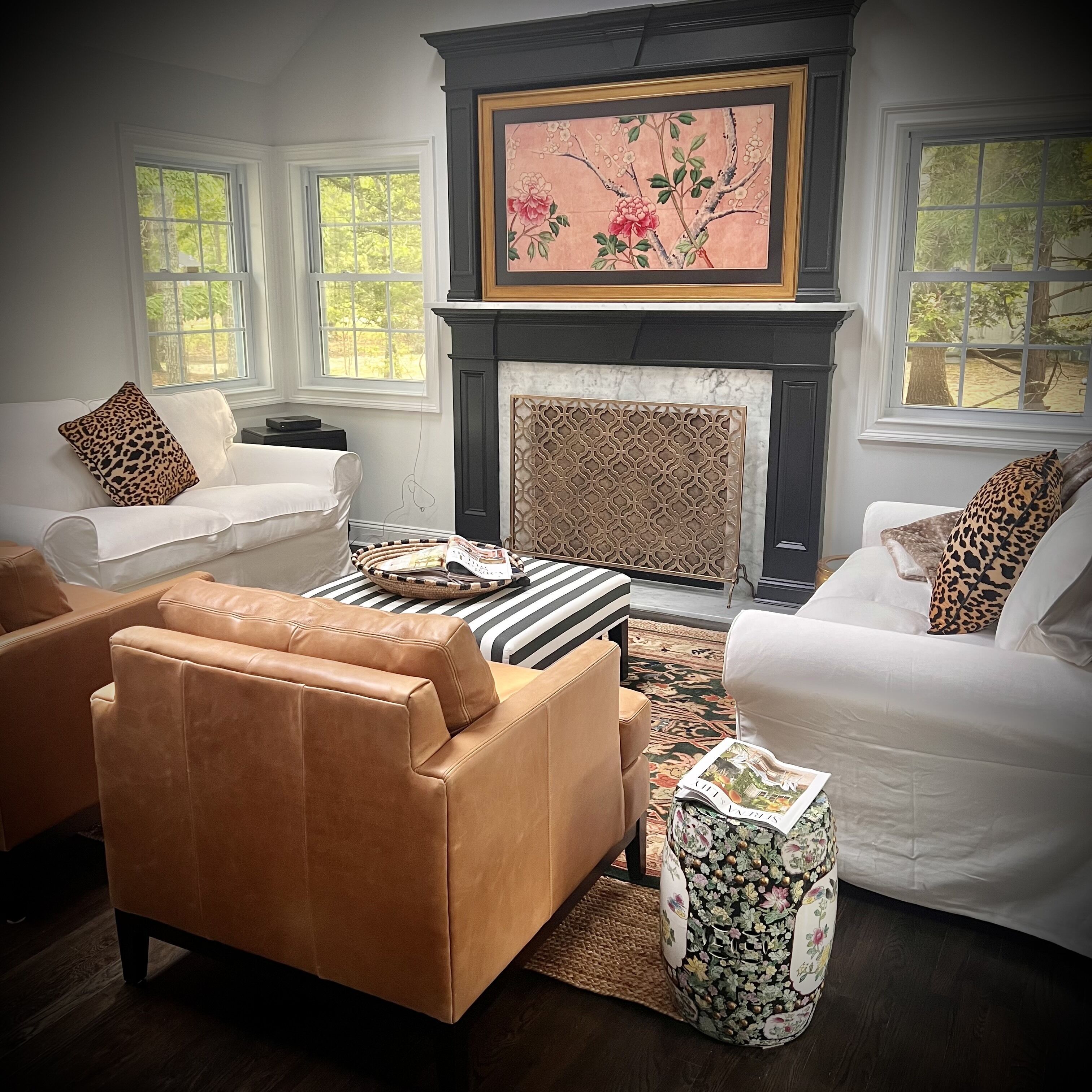 Tree House ~ Huge Heated Salt-Water Pool ~ Perfect Location In East Hampton