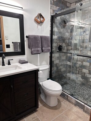 Combined shower/tub, hair dryer, towels, soap - Your Centrally Located, Home Base for Steamboat Springs in The Pines (Steamboat Springs)