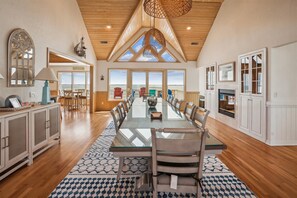 Dining - Oceanfront, Private Pool, Dogs ok, Hot Tub, Elevator! (Corolla)