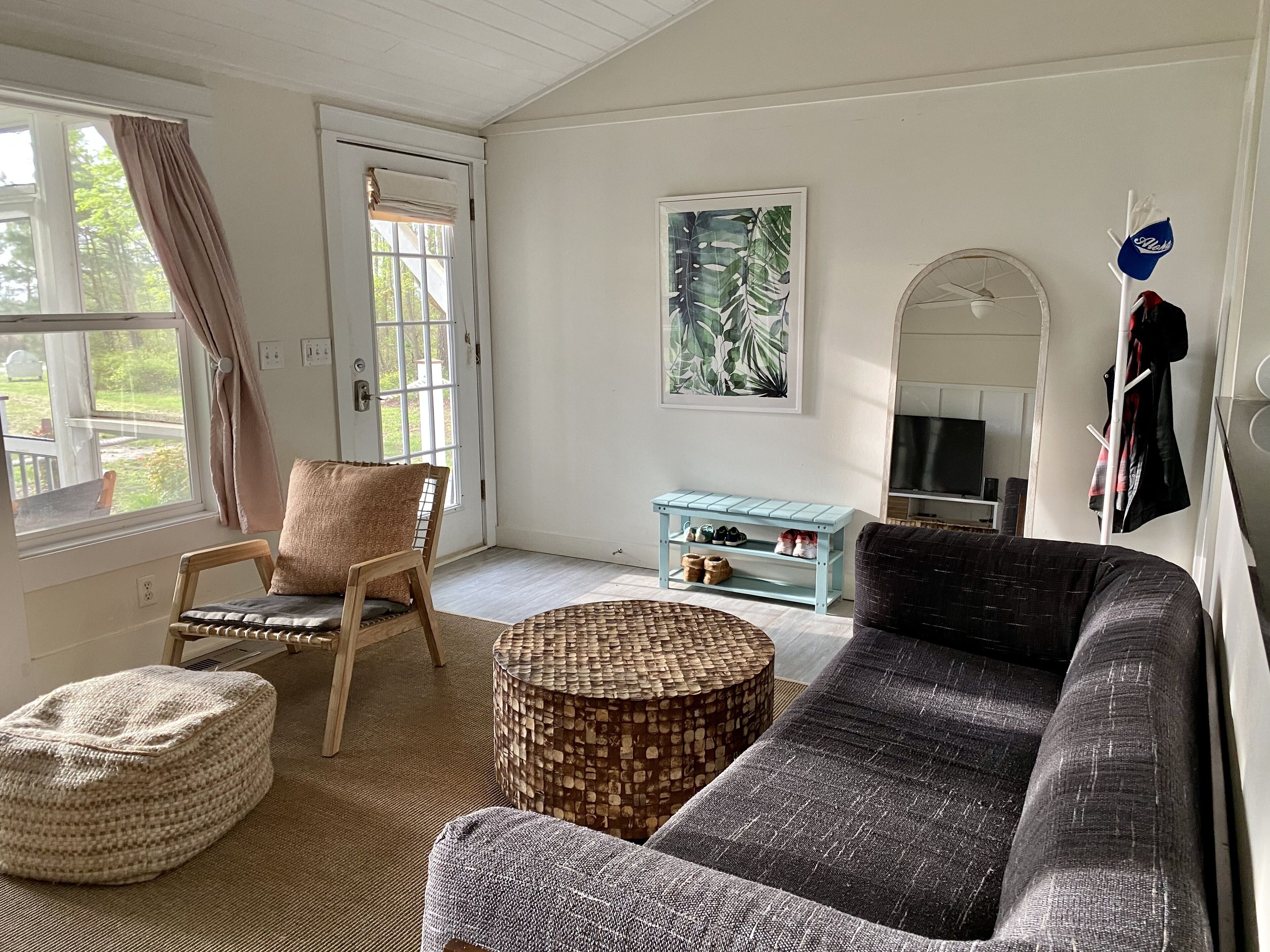 Sunrise Cottage with stunning views of the Chesapeake Bay