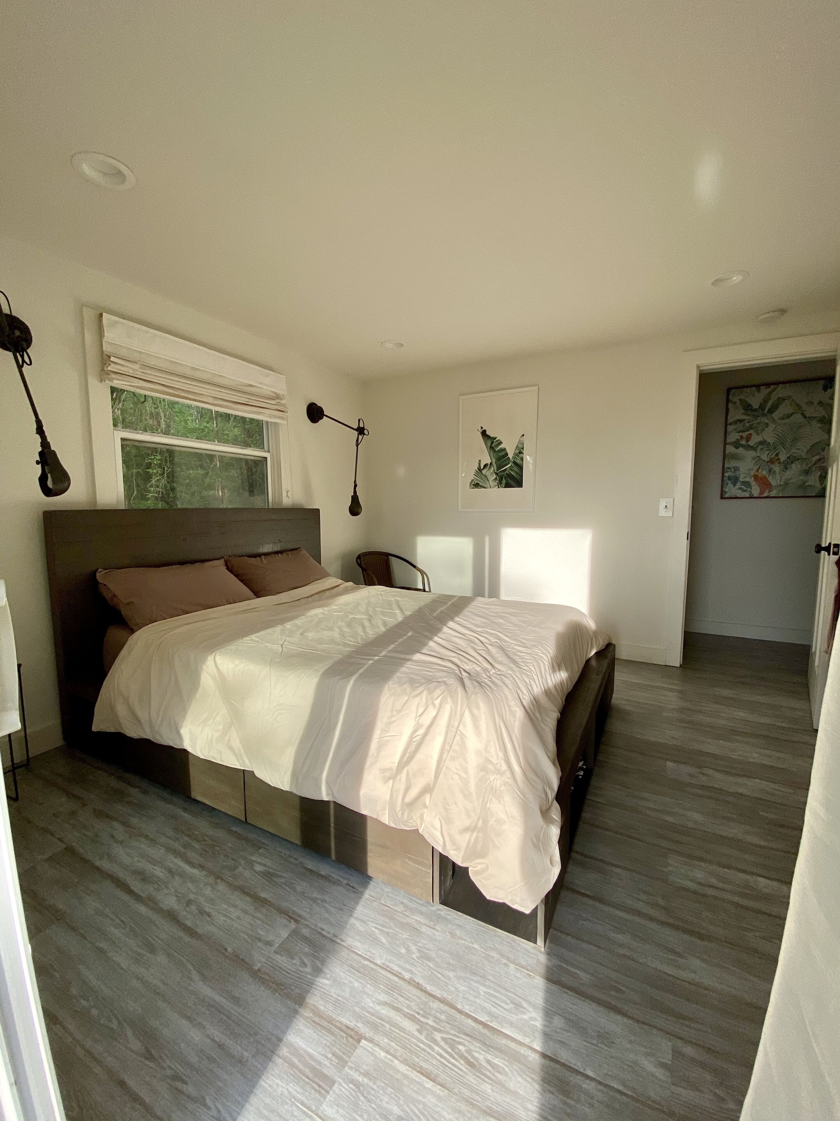 Sunrise Cottage with stunning views of the Chesapeake Bay