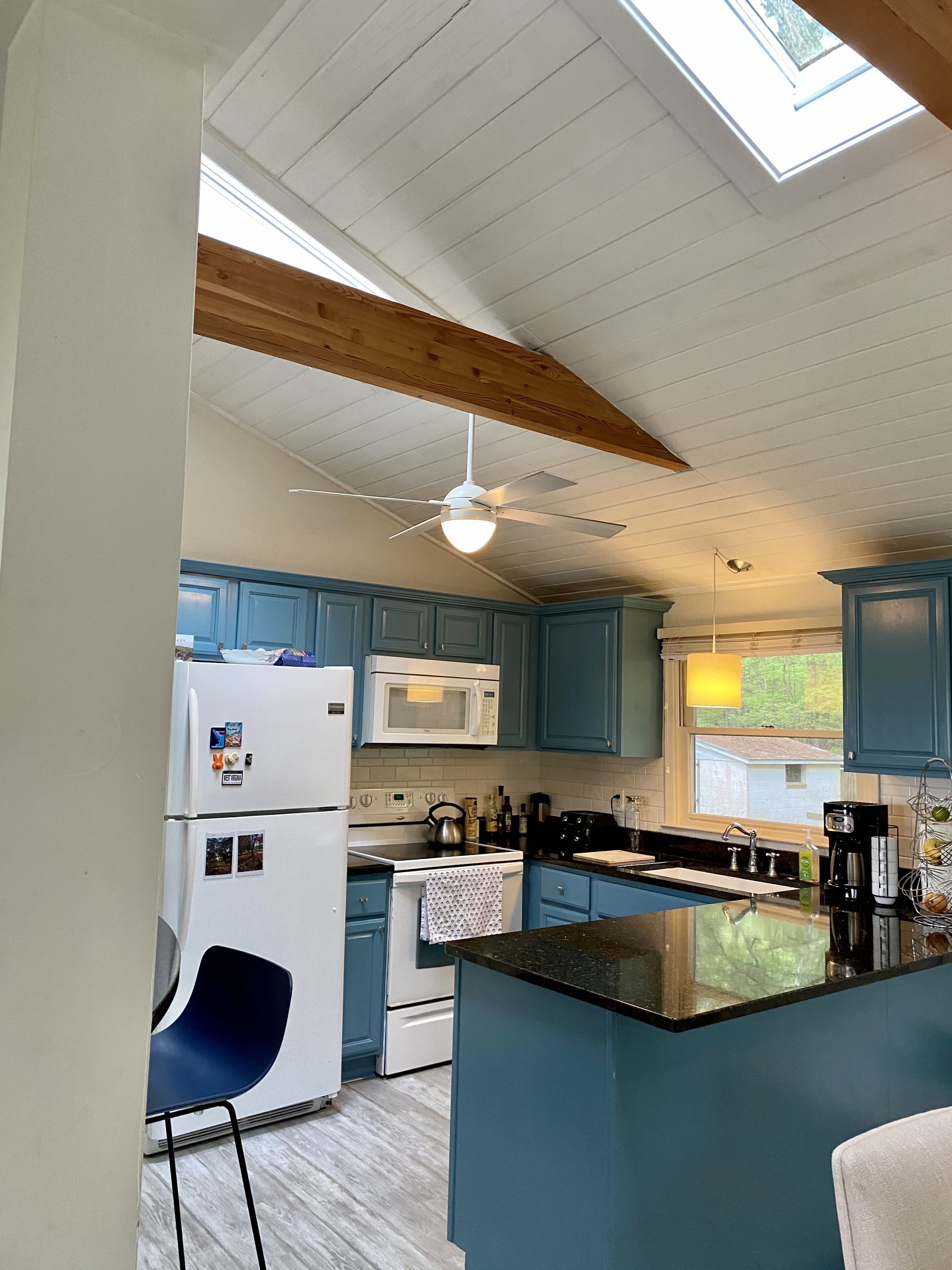 Sunrise Cottage with stunning views of the Chesapeake Bay