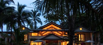 Tortuguero Queen Room at Hona Beach Hotel