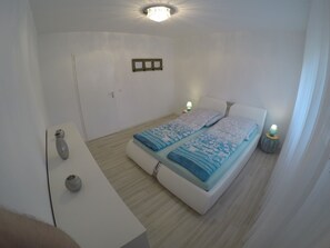 2 Schlafzimmer, Bügeleisen/Bügelbrett, Reisekinderbett, WLAN