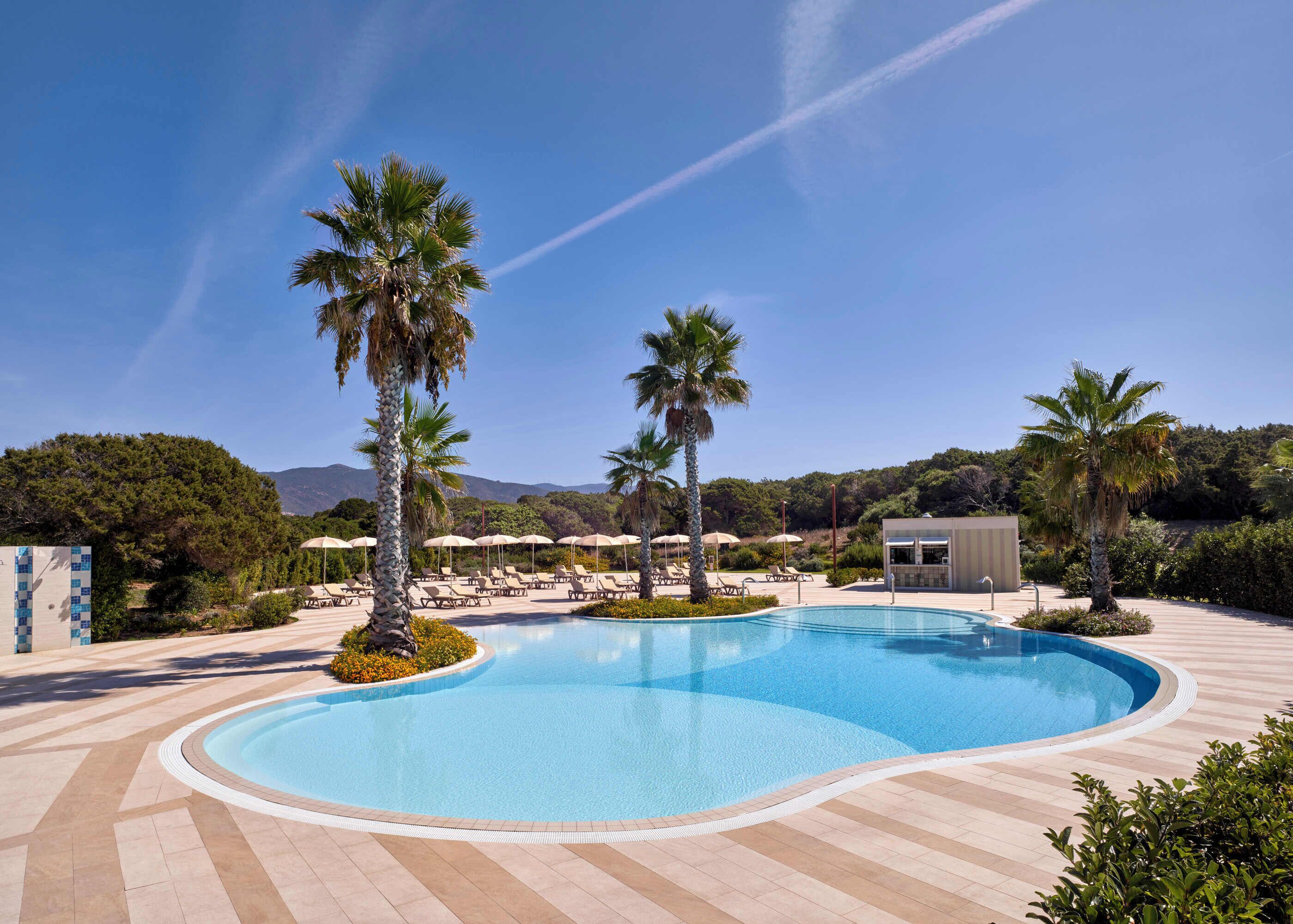 Piscine extérieure (ouverte en saison)