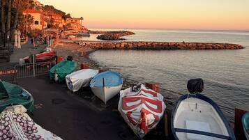 Sun loungers