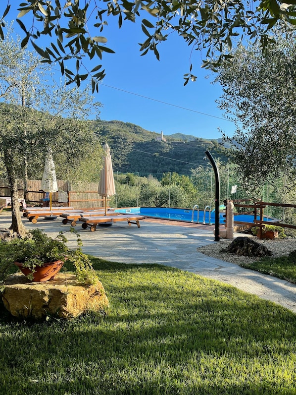 Outdoor pool - Casa Ferrari farmhouse, swimming pool, SPA, garden Private (Caravonica)