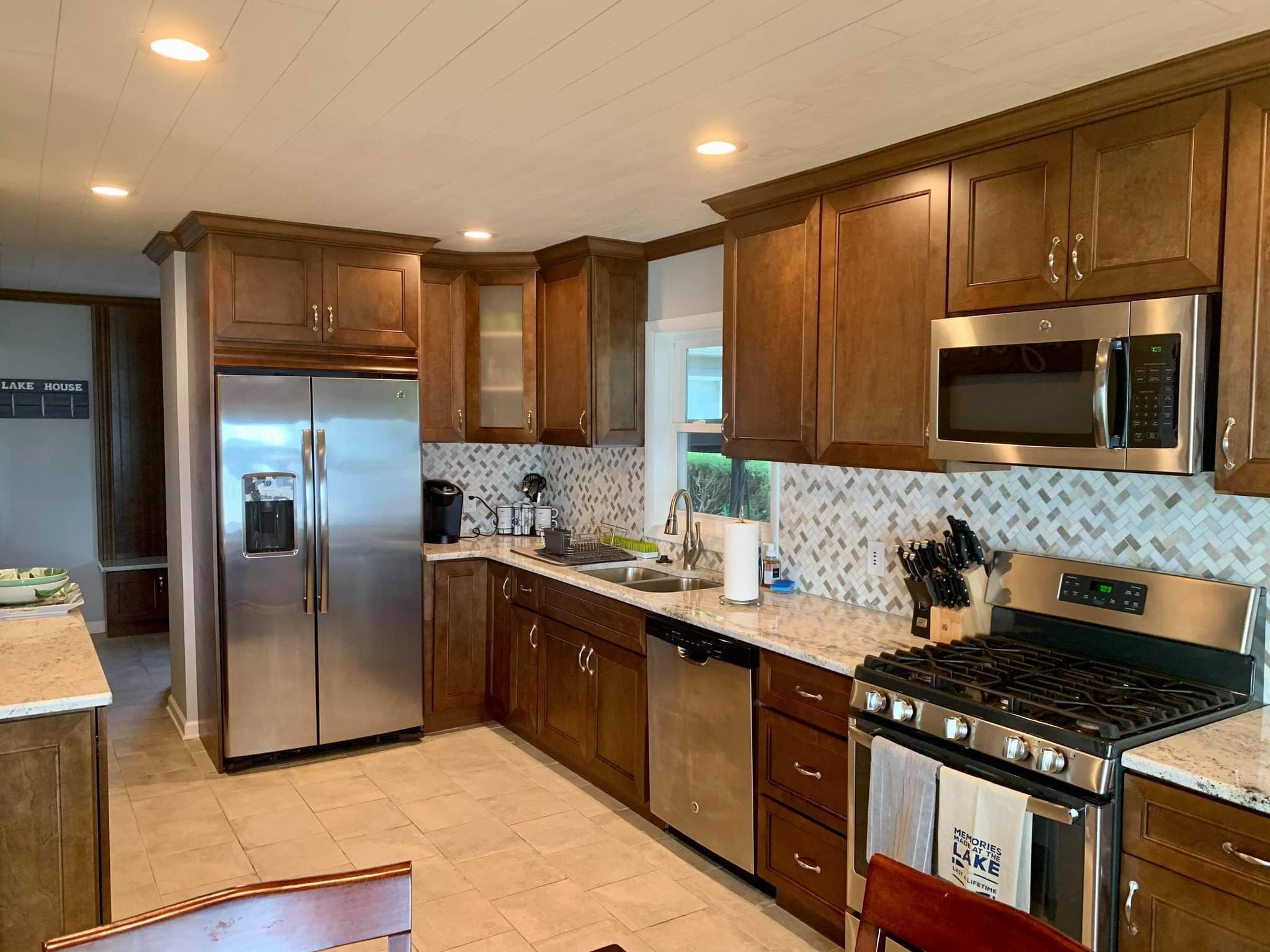 Cozy Lakefront Getaway