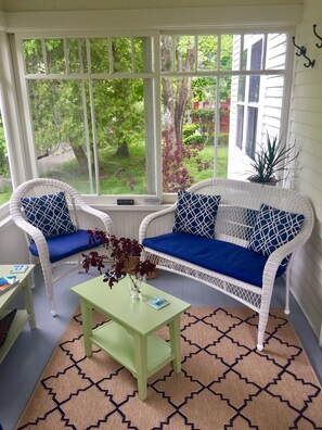 Interior - In-town Bar Harbor, walk everywhere, off-street parking, and close to Shore Path (Bar Harbor)