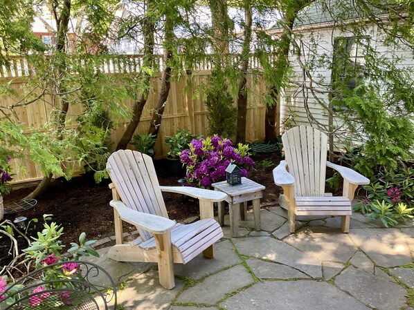 Terrace/patio - In-town Bar Harbor, walk everywhere, off-street parking, and close to Shore Path (Bar Harbor)