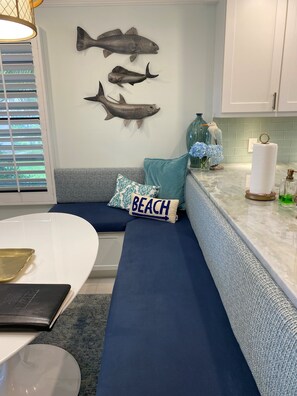 Interior - Stunning decorator-designed 2 bed 2 bath waterfront condo with sunset views (Stuart)