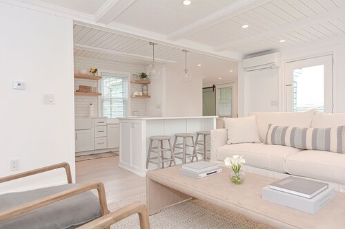 Arden House DT Mystic 3BR Lux Family Getaway